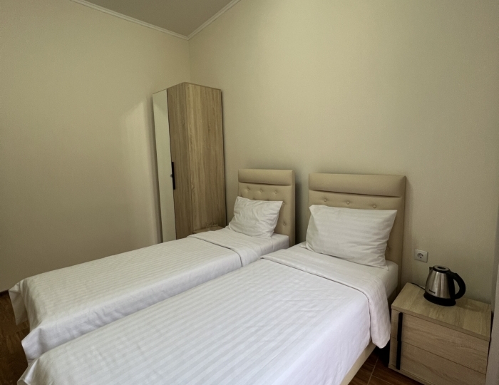 Семейный 2-местный 2-комнатный Стандарт корпус Прибрежный - Парк-отель «Кавказ» Гагра