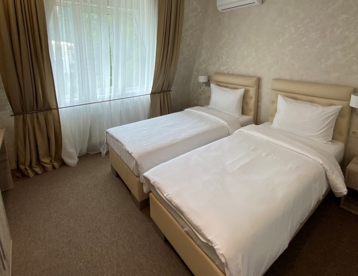 Улучшенный 2-местный 1-комнатный Стандарт б/доп без балкона парк - Парк-отель «Кавказ» Гагра